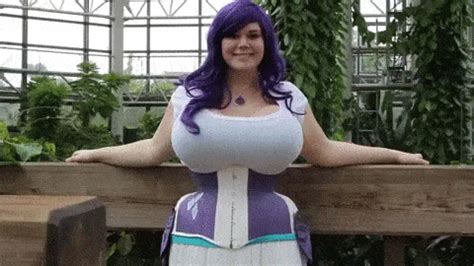 bouncing titties gifs|Big Tits GIF: 60+ Hottest Big Boobs Gifs on the Internet